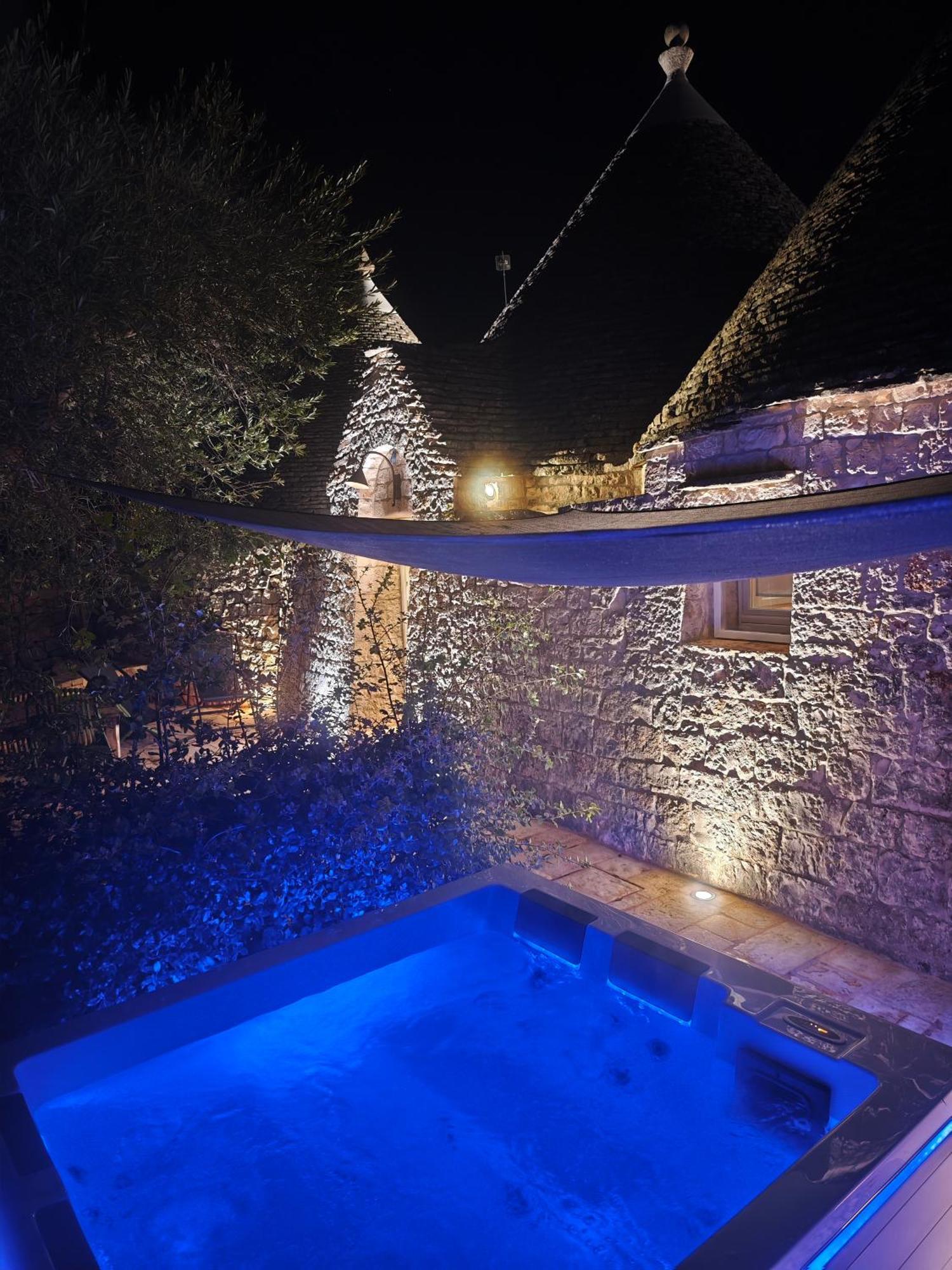 לוקורוטונדו Borgo Sardedda Suites מראה חיצוני תמונה