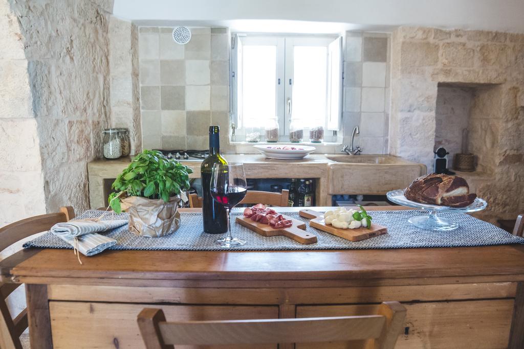 לוקורוטונדו Borgo Sardedda Suites מראה חיצוני תמונה