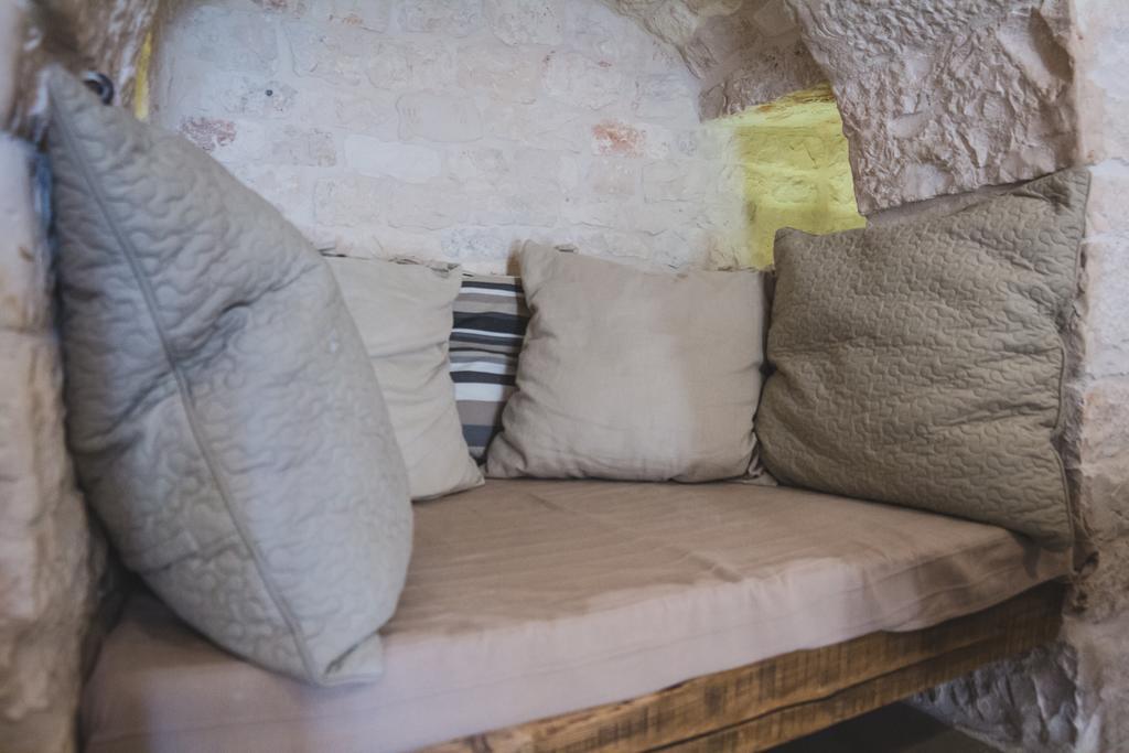 לוקורוטונדו Borgo Sardedda Suites מראה חיצוני תמונה