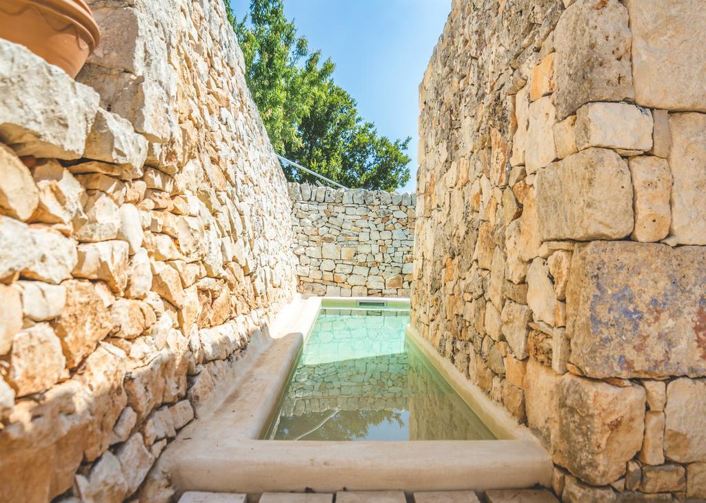 לוקורוטונדו Borgo Sardedda Suites מראה חיצוני תמונה